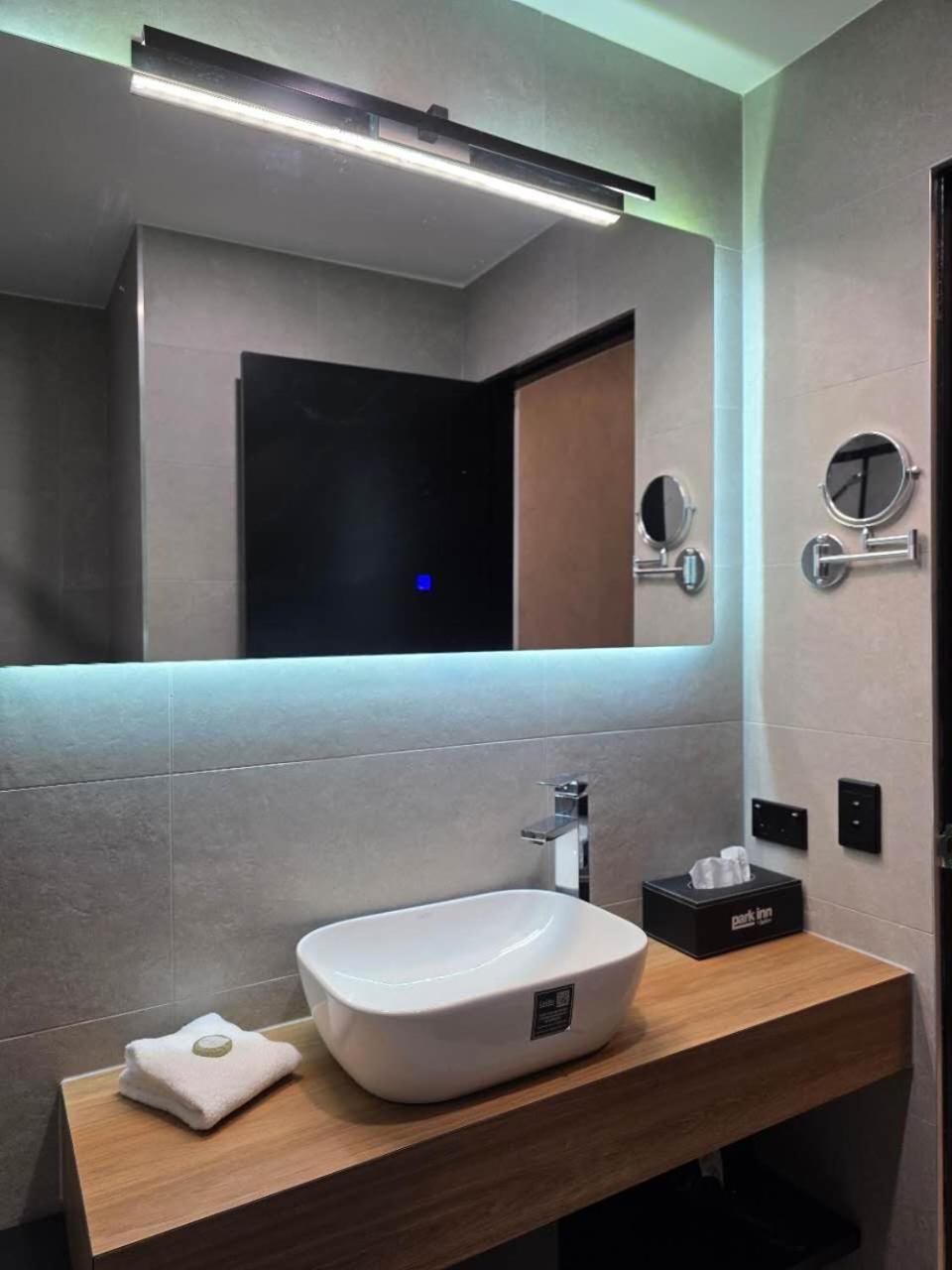 The Parkmore Hotel Melbourne Ngoại thất bức ảnh